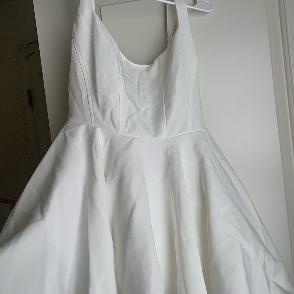 White dress with detachable bow